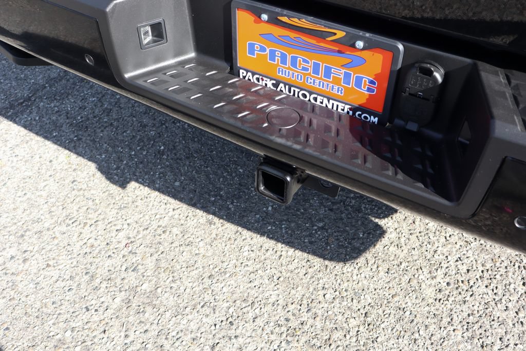 Used 2024 Nissan Titan SV w/ SV Bronze Edition Package AWD/4WD image 46