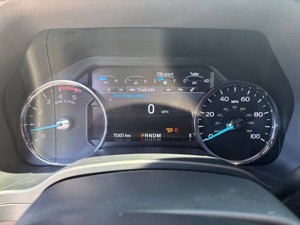 Used 2022 Ford F350 Lariat w/ Black Appearance Package AWD/4WD image 18