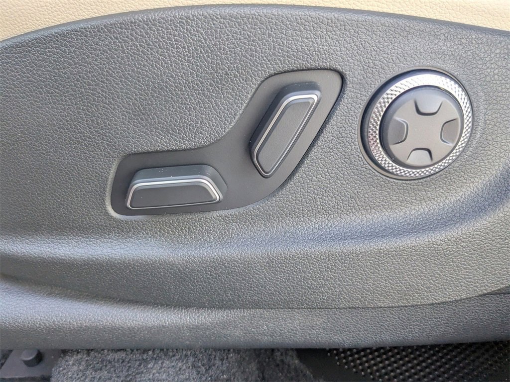 New 2026 Genesis GV70 2.5T Select image 21