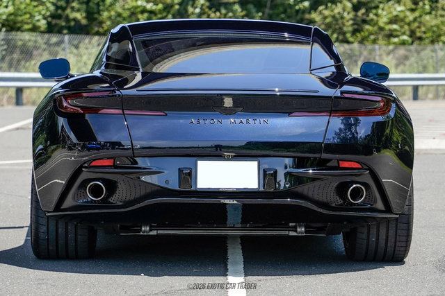 Used 2024 Aston Martin DB12 Coupe RWD image 7