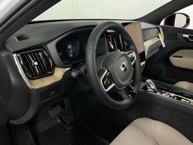 New 2026 Volvo XC60 B5 Plus w/ Protection Package Premier image 19