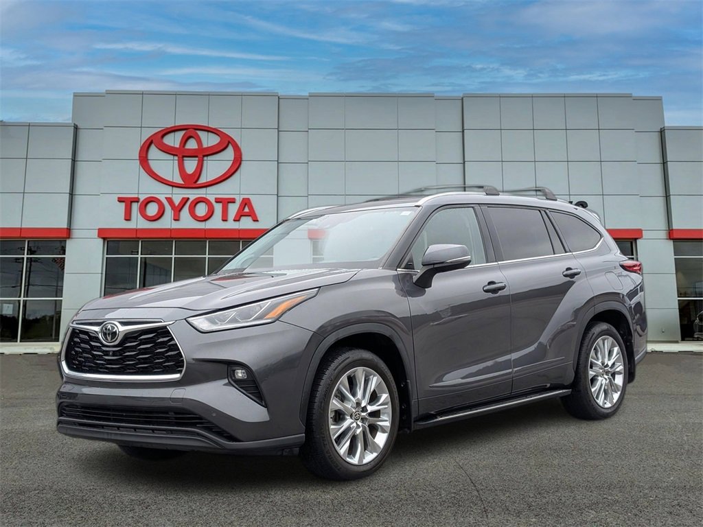 Used 2021 Toyota Highlander Limited