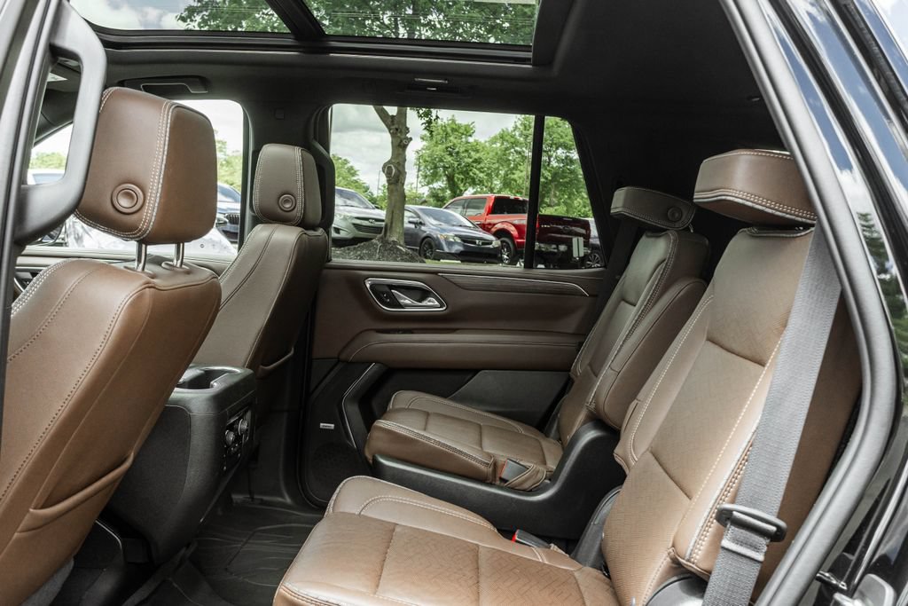Used 2023 Chevrolet Tahoe High Country AWD/4WD image 29