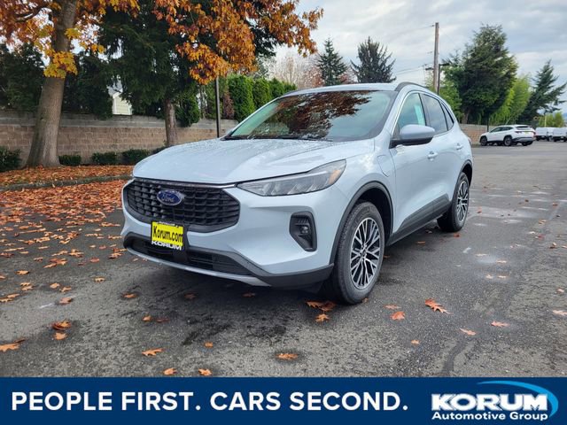 New 2025 Ford Escape SE