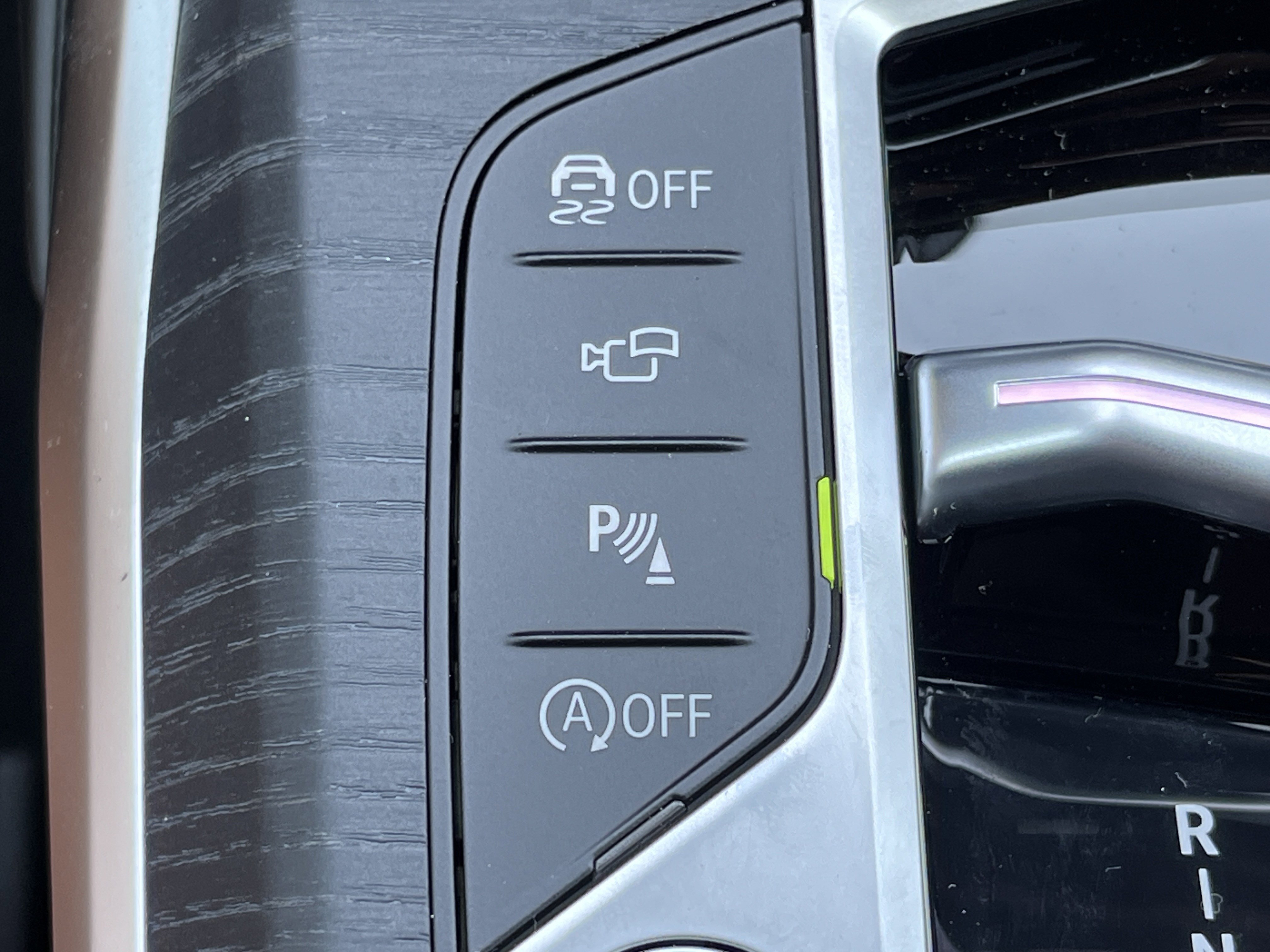 New 2025 BMW 330i Sedan w/ M Sport Package image 10