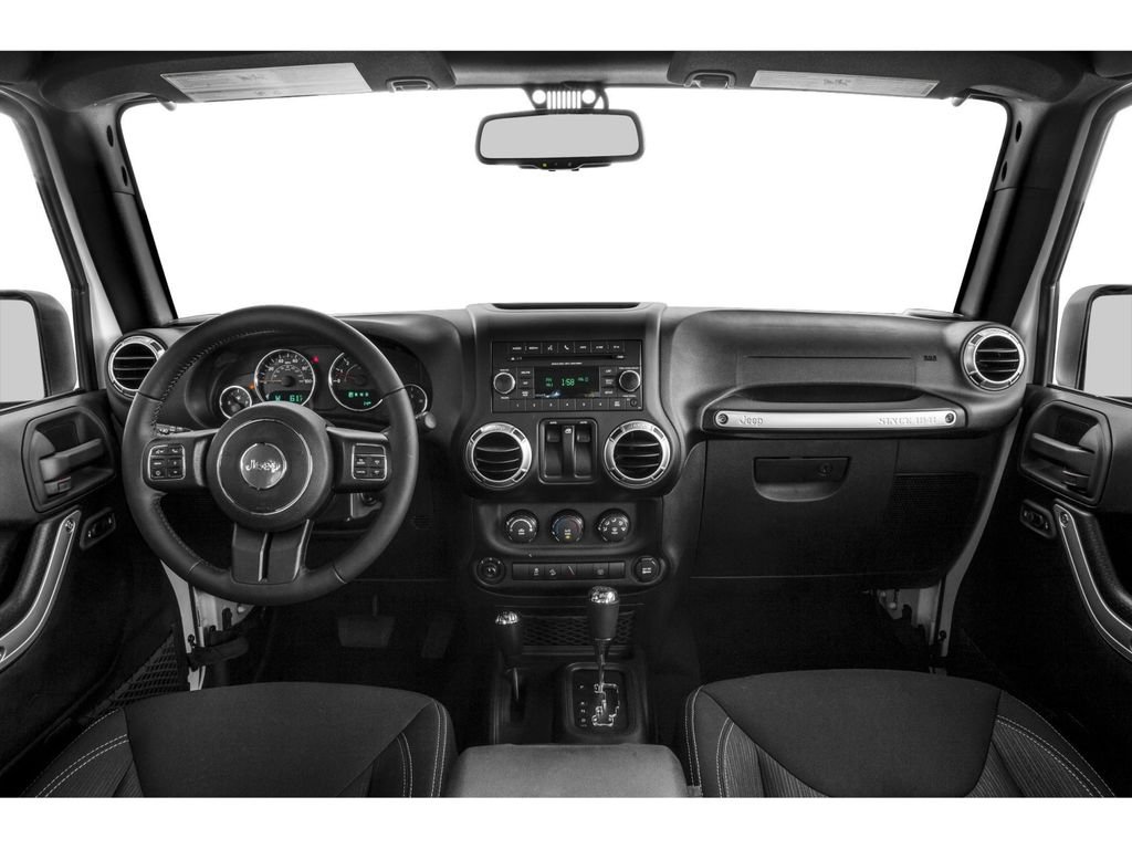 Used 2017 Jeep Wrangler Rubicon AWD/4WD image 5