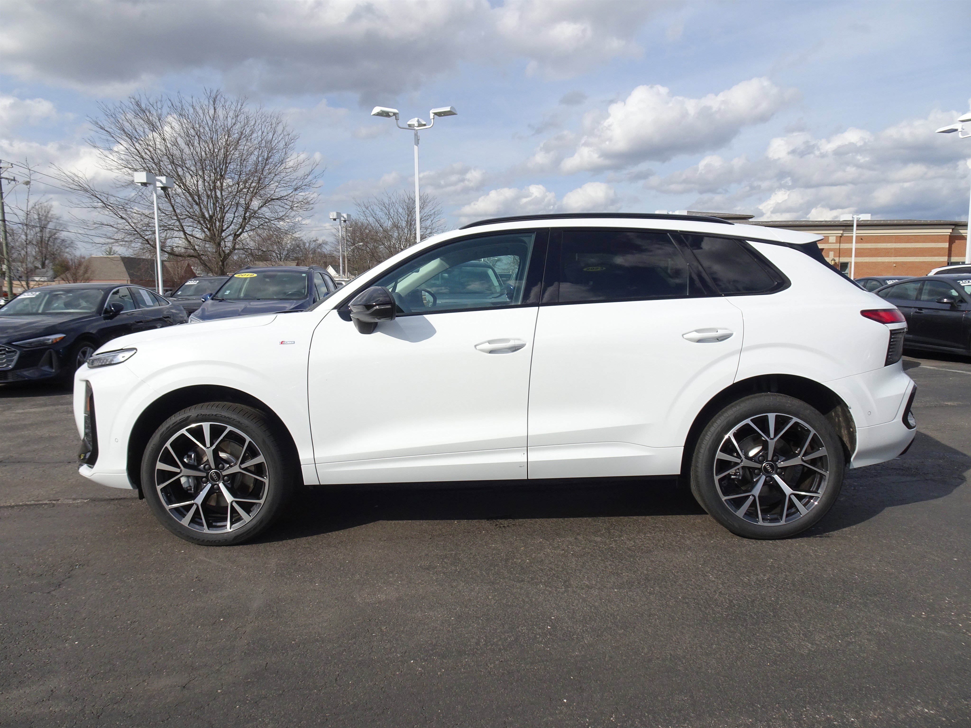 New 2026 Audi Q3 quattro 2.0T image 2