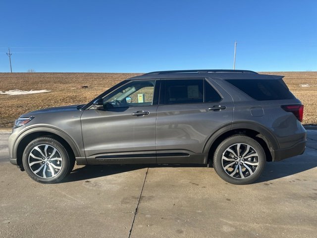 New 2026 Ford Explorer ST-Line image 6