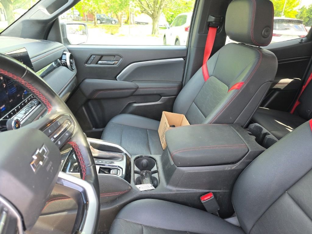 Used 2024 Chevrolet Colorado Z71 w/ Z71 Convenience Package 2 AWD/4WD image 24