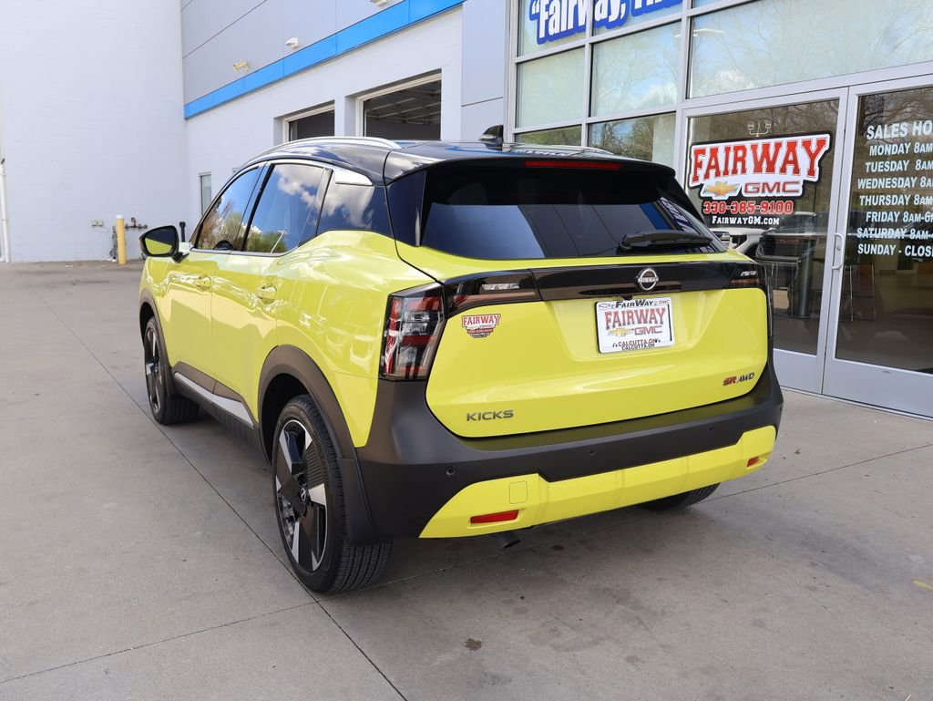 Used 2025 Nissan Kicks SR image 8