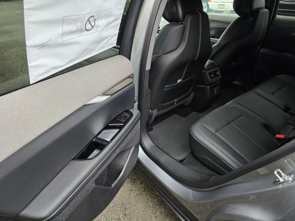 New 2026 Cadillac Optiq Luxury 2 image 16