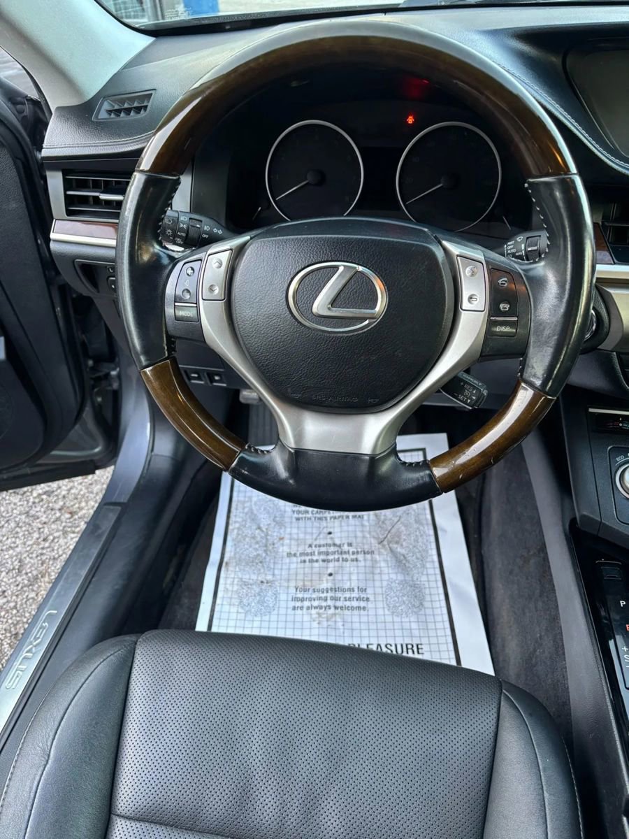Used 2015 Lexus ES 350 w/ Premium Package image 9