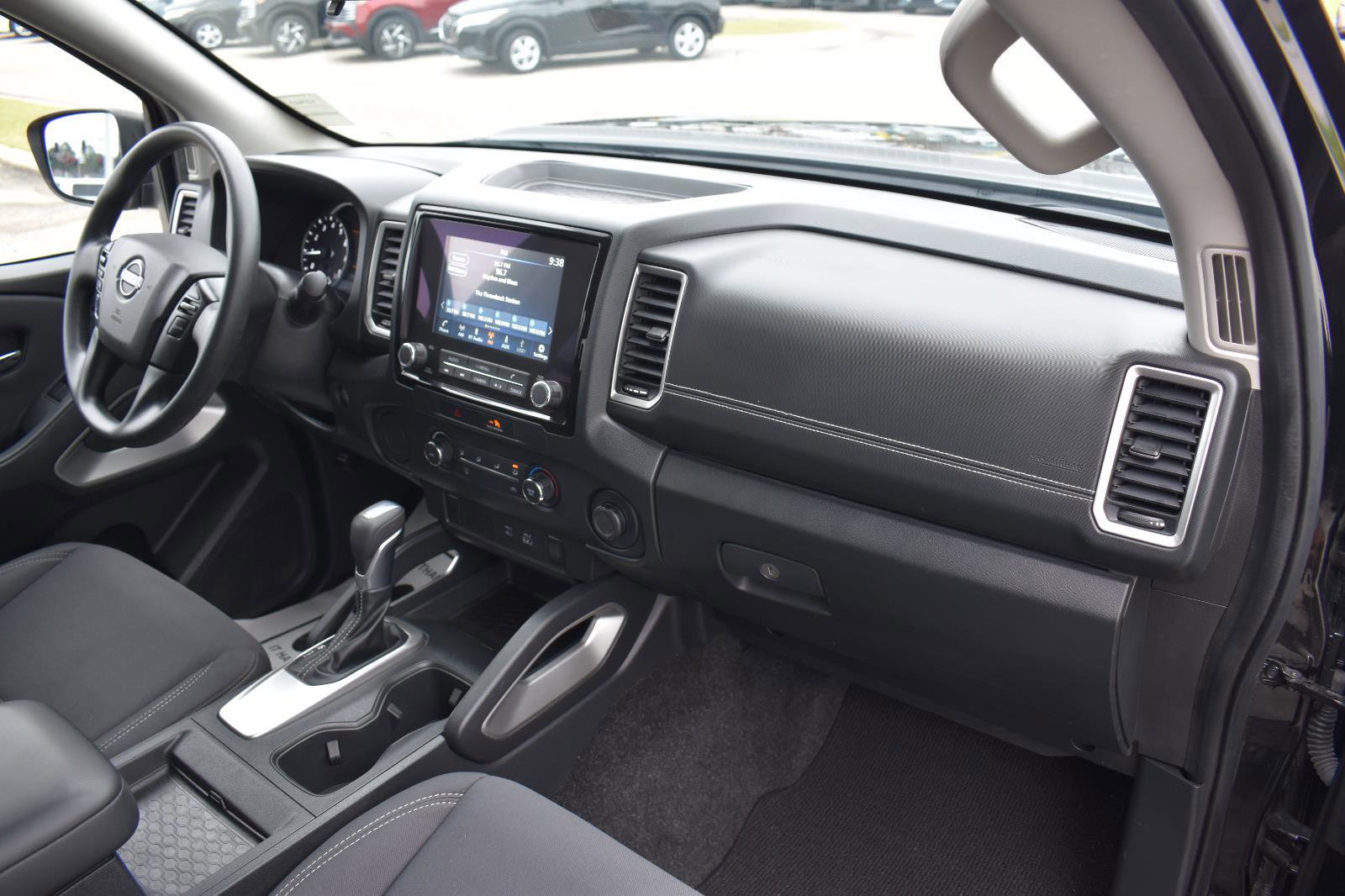 Used 2022 Nissan Frontier SV image 57