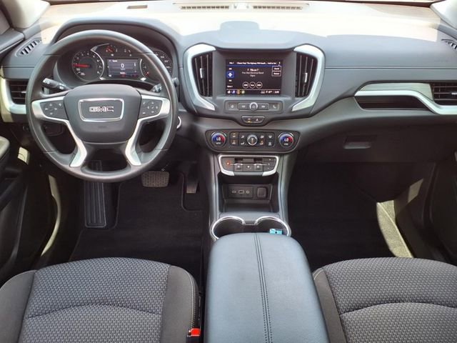 Used 2023 GMC Terrain SLE w/ Driver Convenience Package image 9