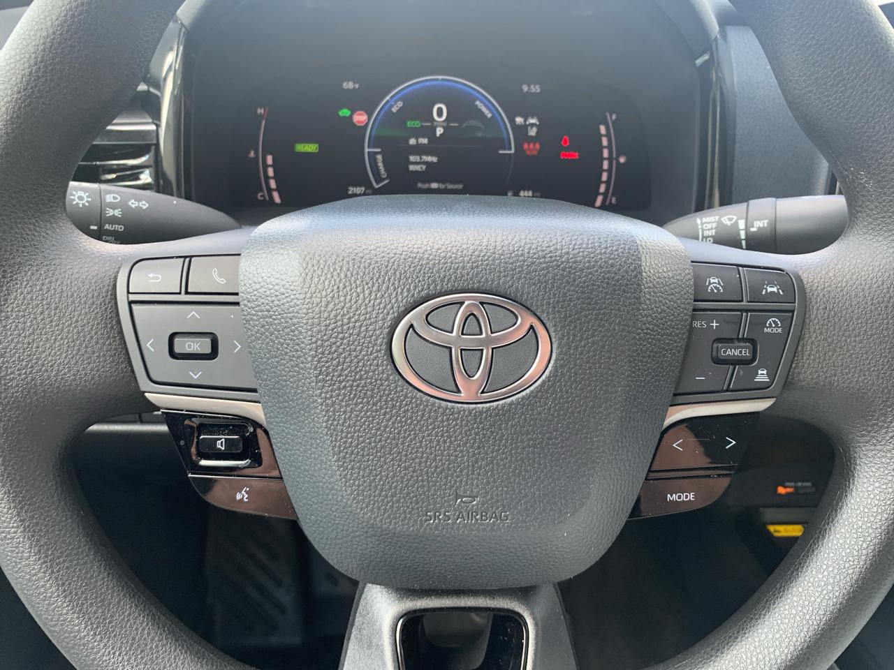 Used 2026 Toyota Camry LE FWD image 19