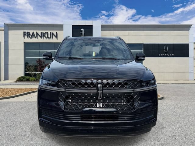 New 2027 Lincoln Navigator L Reserve w/ Jet Appearance Package AWD/4WD image 2
