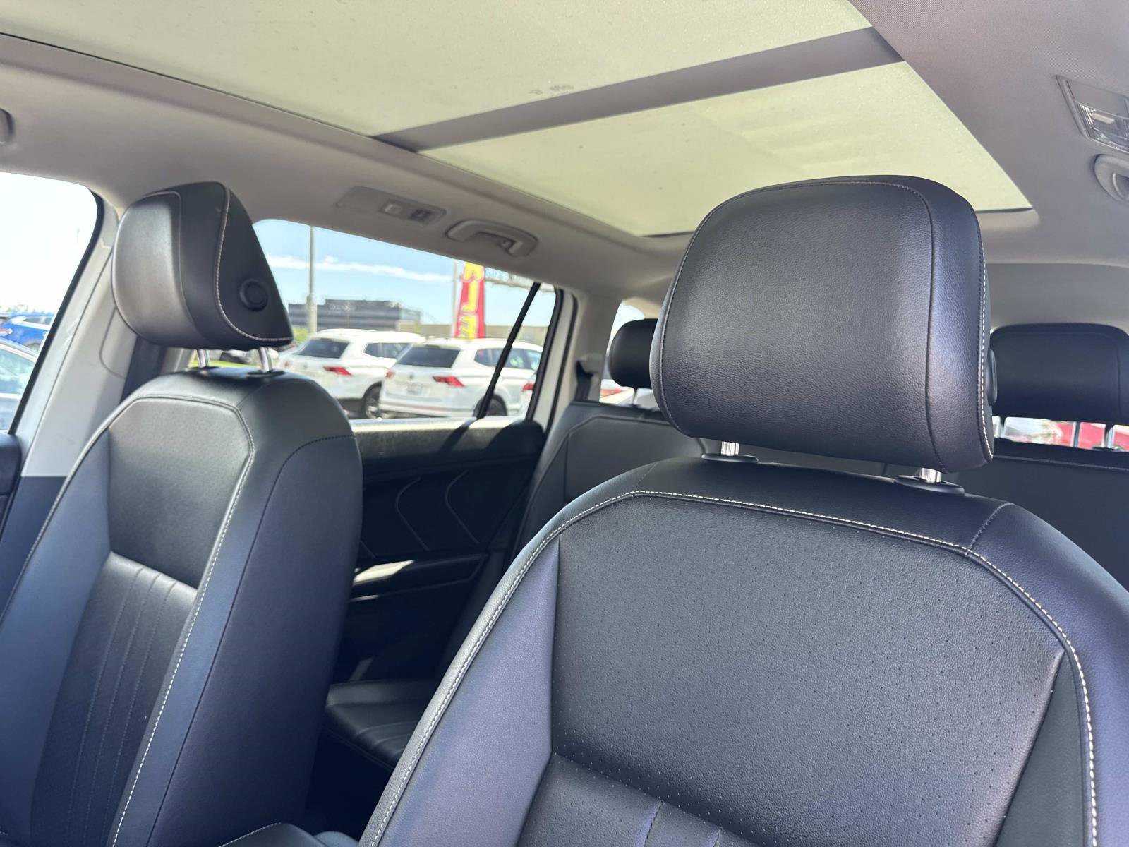 Certified 2023 Volkswagen Tiguan SE w/ Panoramic Sunroof Package FWD image 25