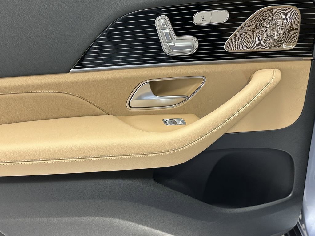 New 2026 Mercedes-Benz GLS 450 4MATIC image 25
