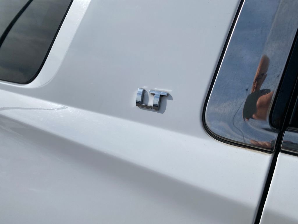 Used 2020 Chevrolet Suburban LT image 34