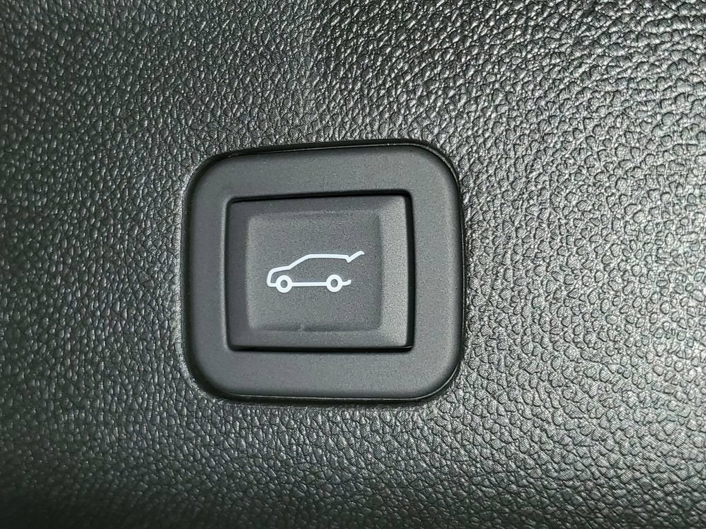 New 2026 Cadillac Escalade Platinum Sport w/ LPO, ONYX Package AWD/4WD image 8