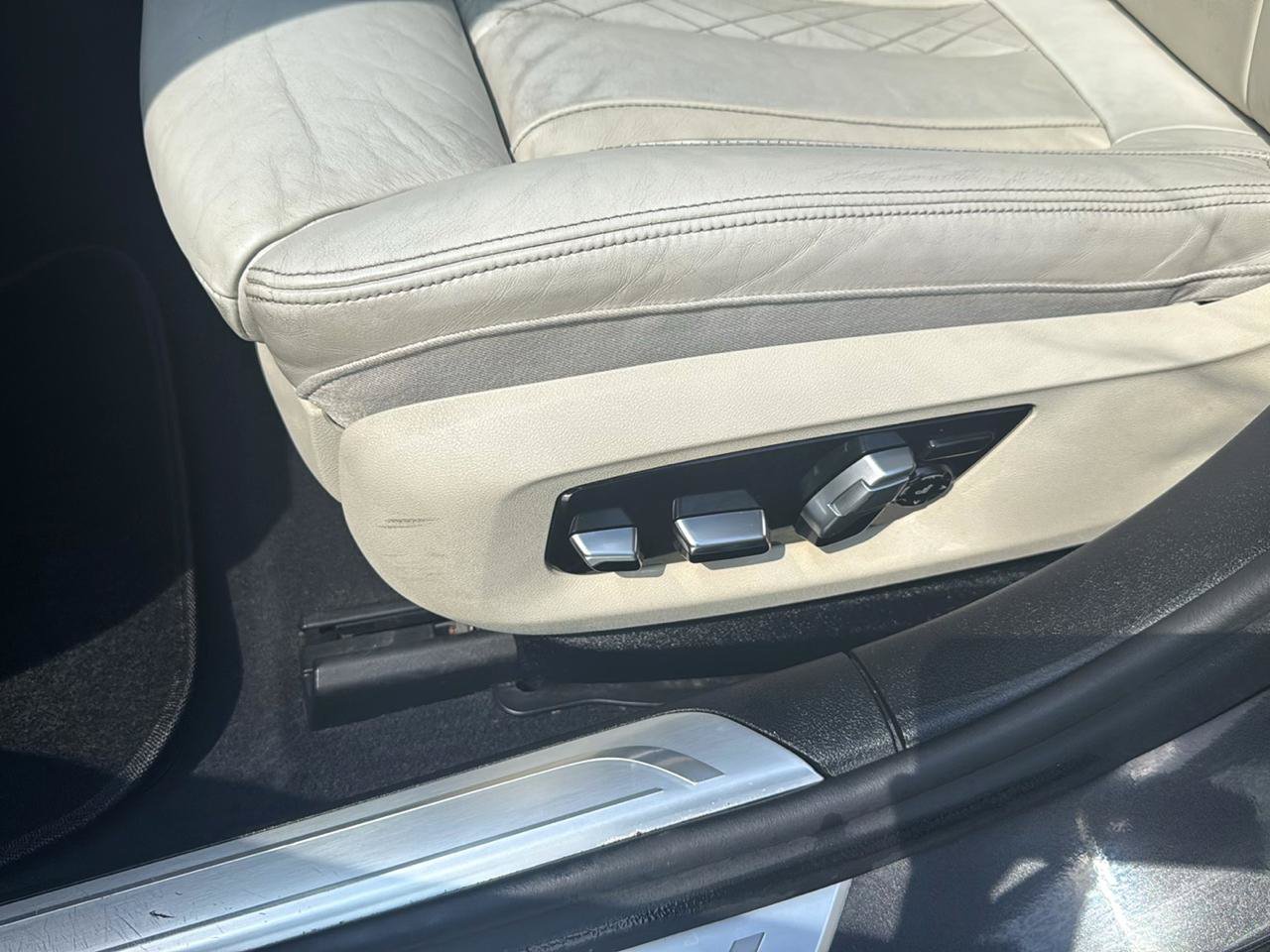 Used 2018 BMW 750i xDrive AWD/4WD image 11