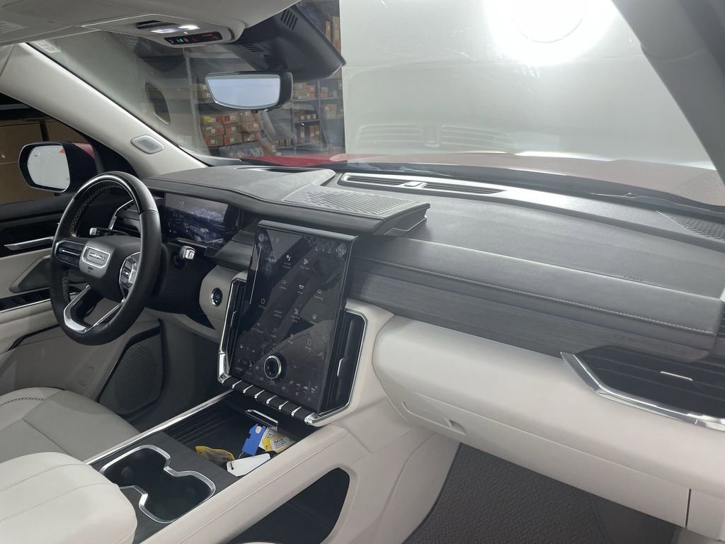 New 2024 GMC Acadia Denali w/ Super Cruise Package image 29