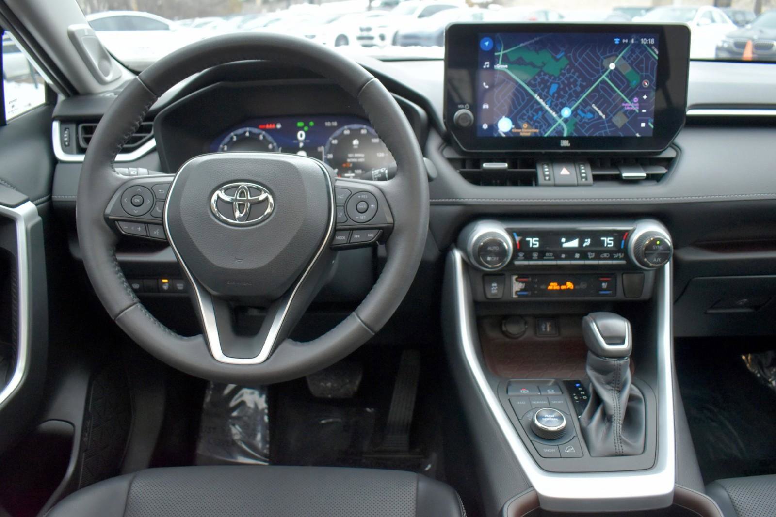 Used 2023 Toyota RAV4 Limited image 30