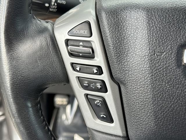 Used 2017 Nissan Titan SL image 24
