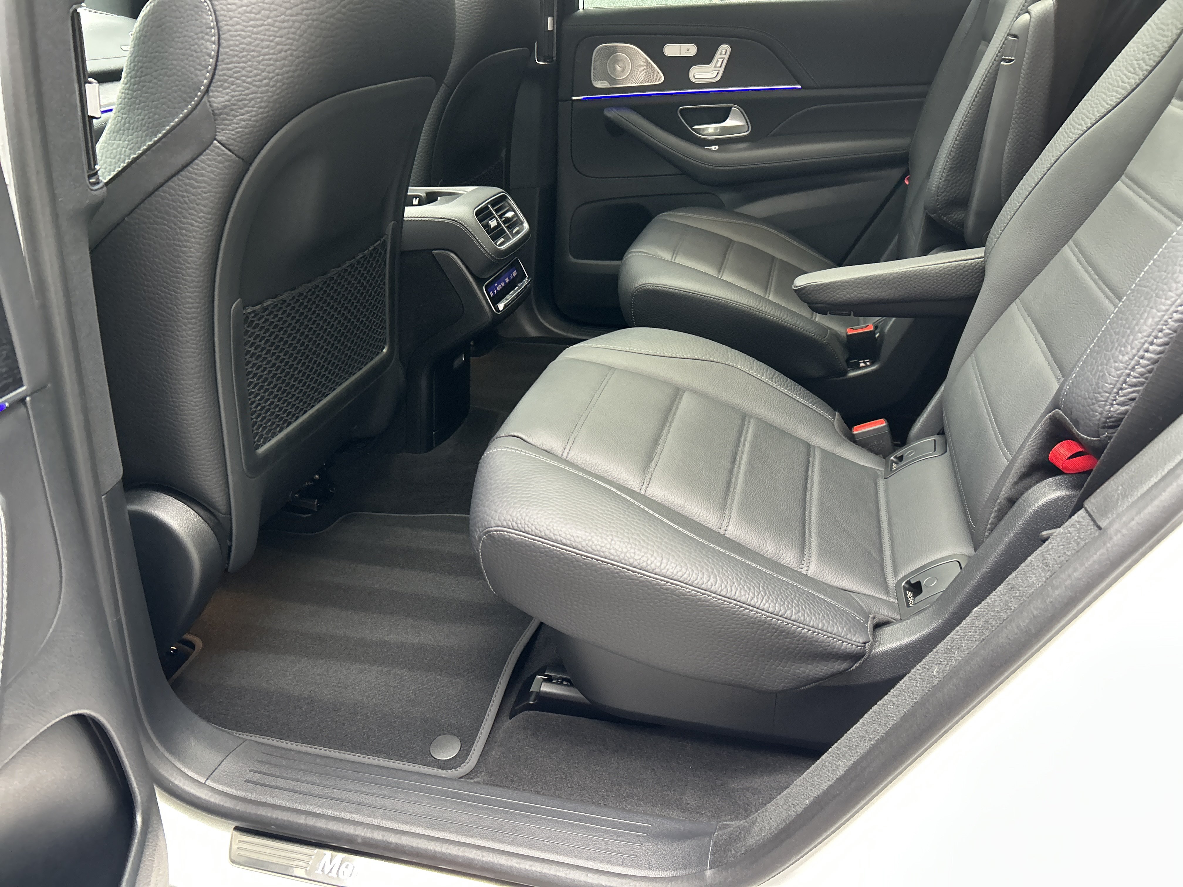 Certified 2025 Mercedes-Benz GLS 450 4MATIC image 41