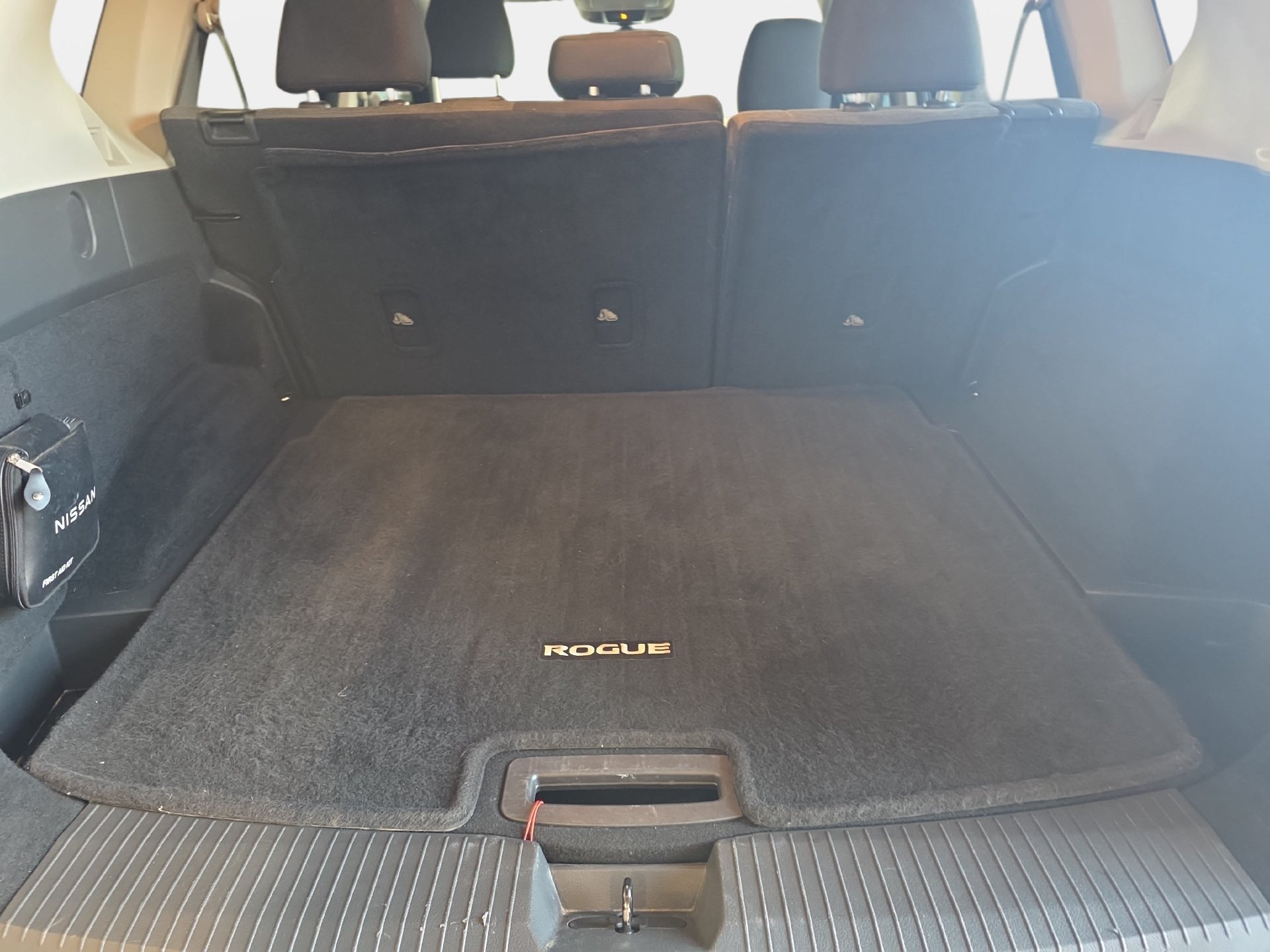 Used 2023 Nissan Rogue SV FWD image 11
