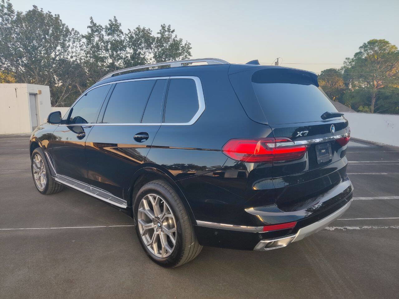 Used 2019 BMW X7 xDrive40i w/ Cold Weather Package image 5