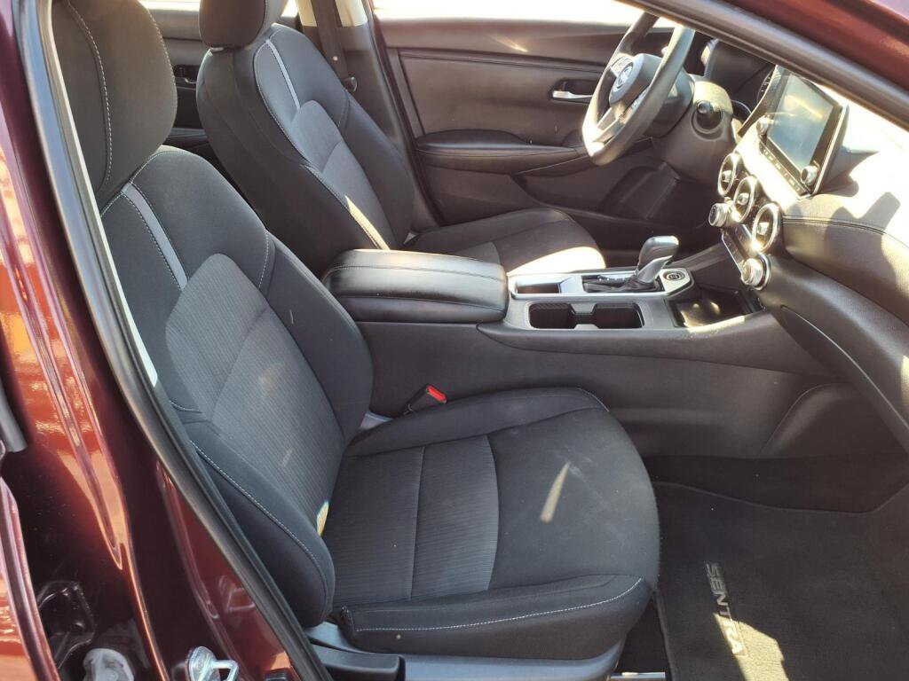 Used 2024 Nissan Sentra SV FWD image 7