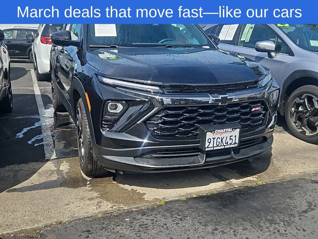 Used 2024 Chevrolet TrailBlazer RS w/ Driver Confidence Package image 2