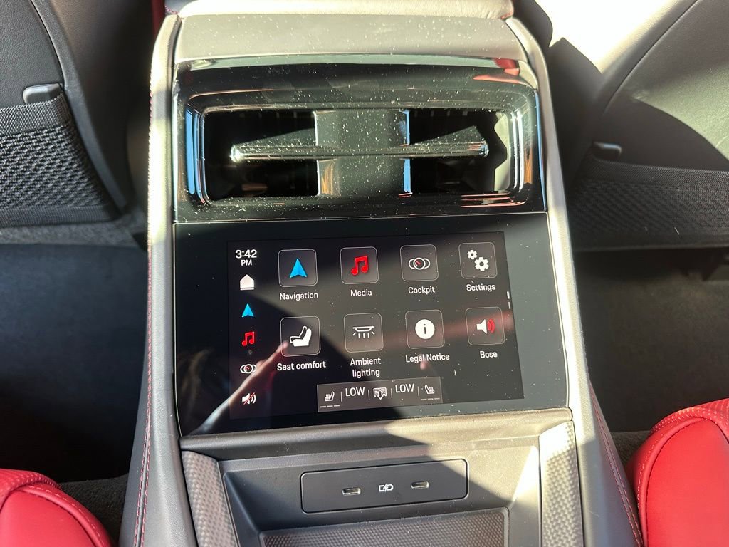 Used 2026 Porsche Panamera image 37