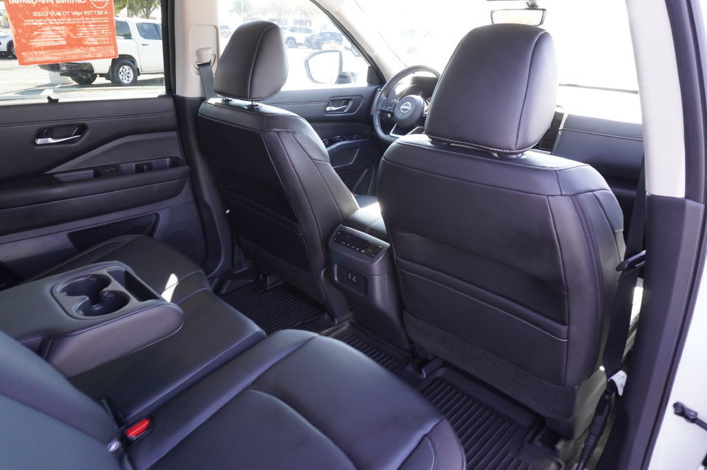 Certified 2024 Nissan Pathfinder SL AWD/4WD image 11