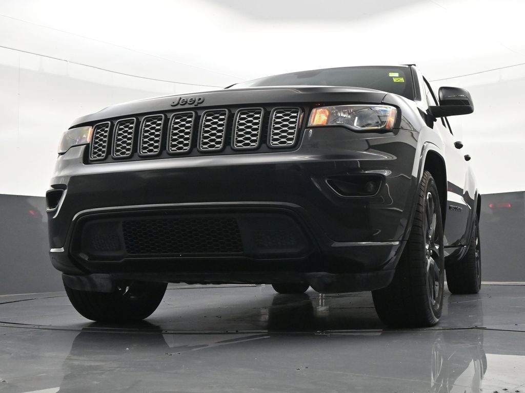 Used 2021 Jeep Grand Cherokee Laredo X RWD image 32