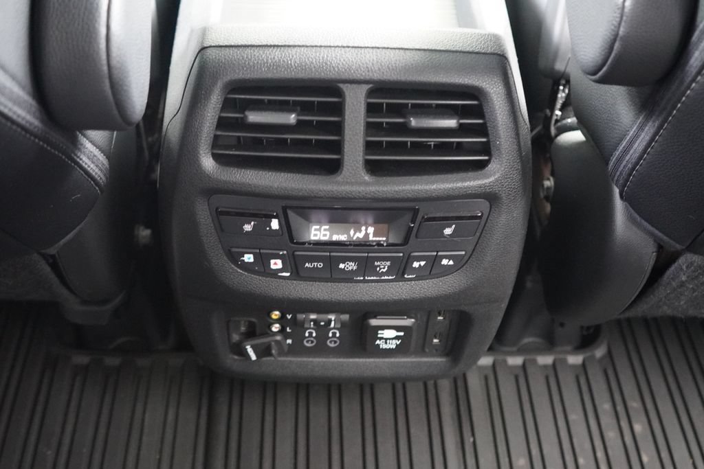 Used 2016 Honda Pilot Elite image 31