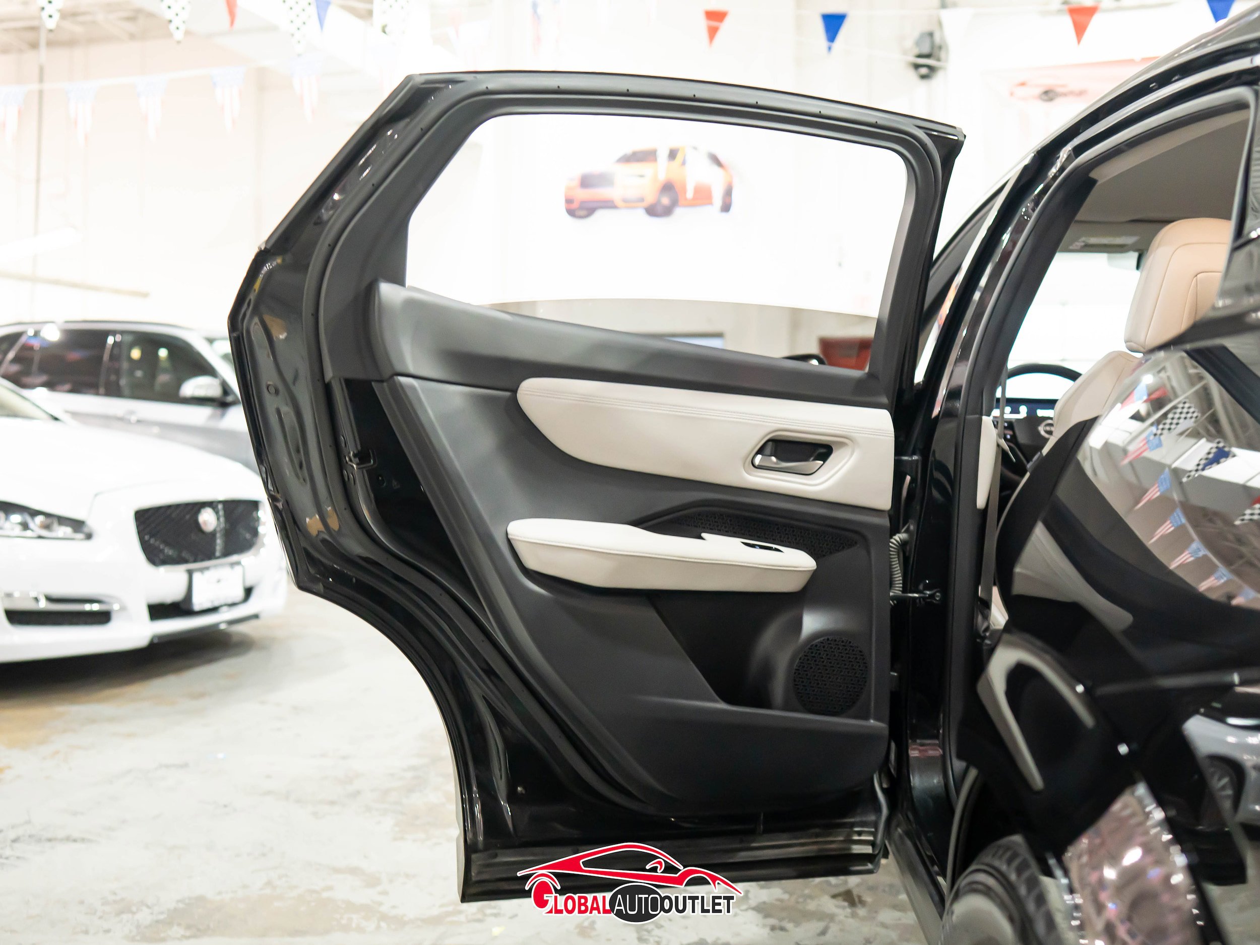 Used 2023 Nissan Ariya FWD image 41