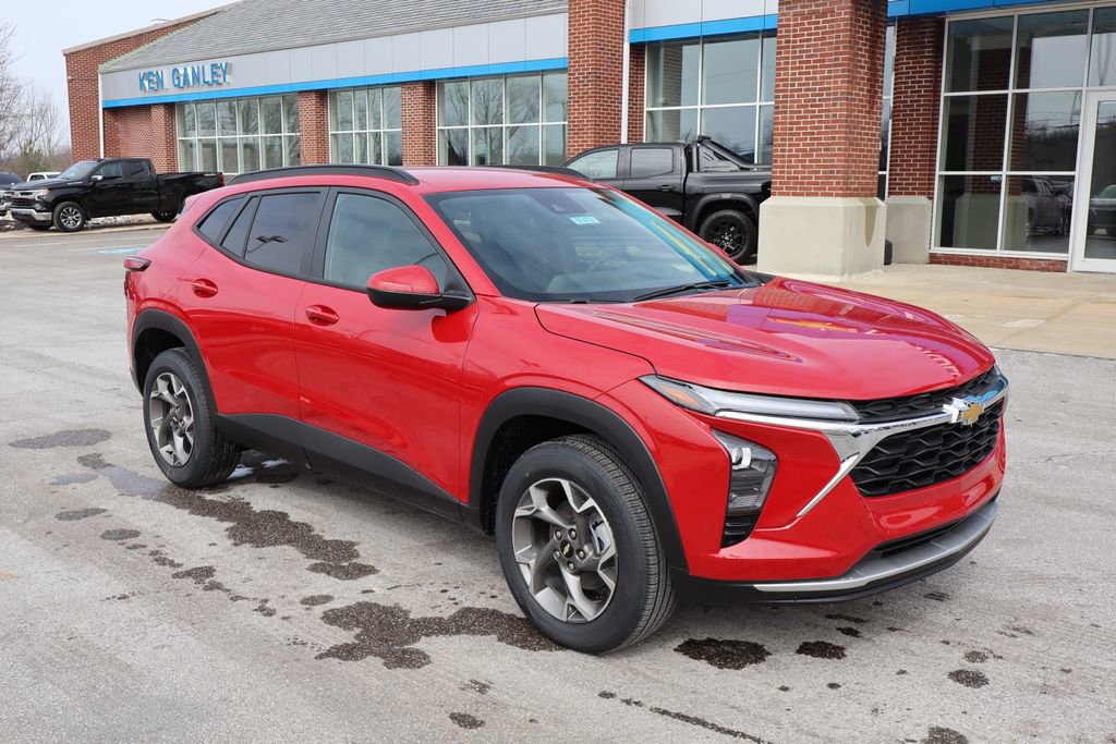 New 2026 Chevrolet Trax LT image 2