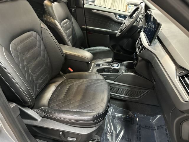 Used 2023 Ford Escape Platinum w/ Premium Technology Package image 24