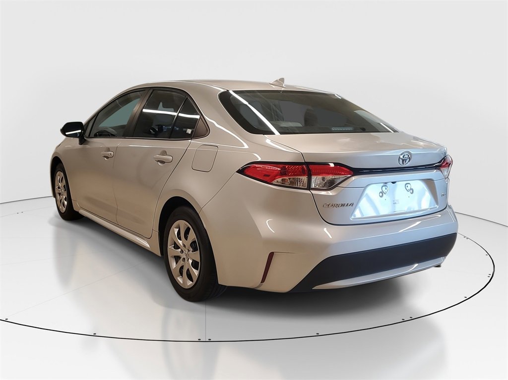Used 2022 Toyota Corolla LE image 5
