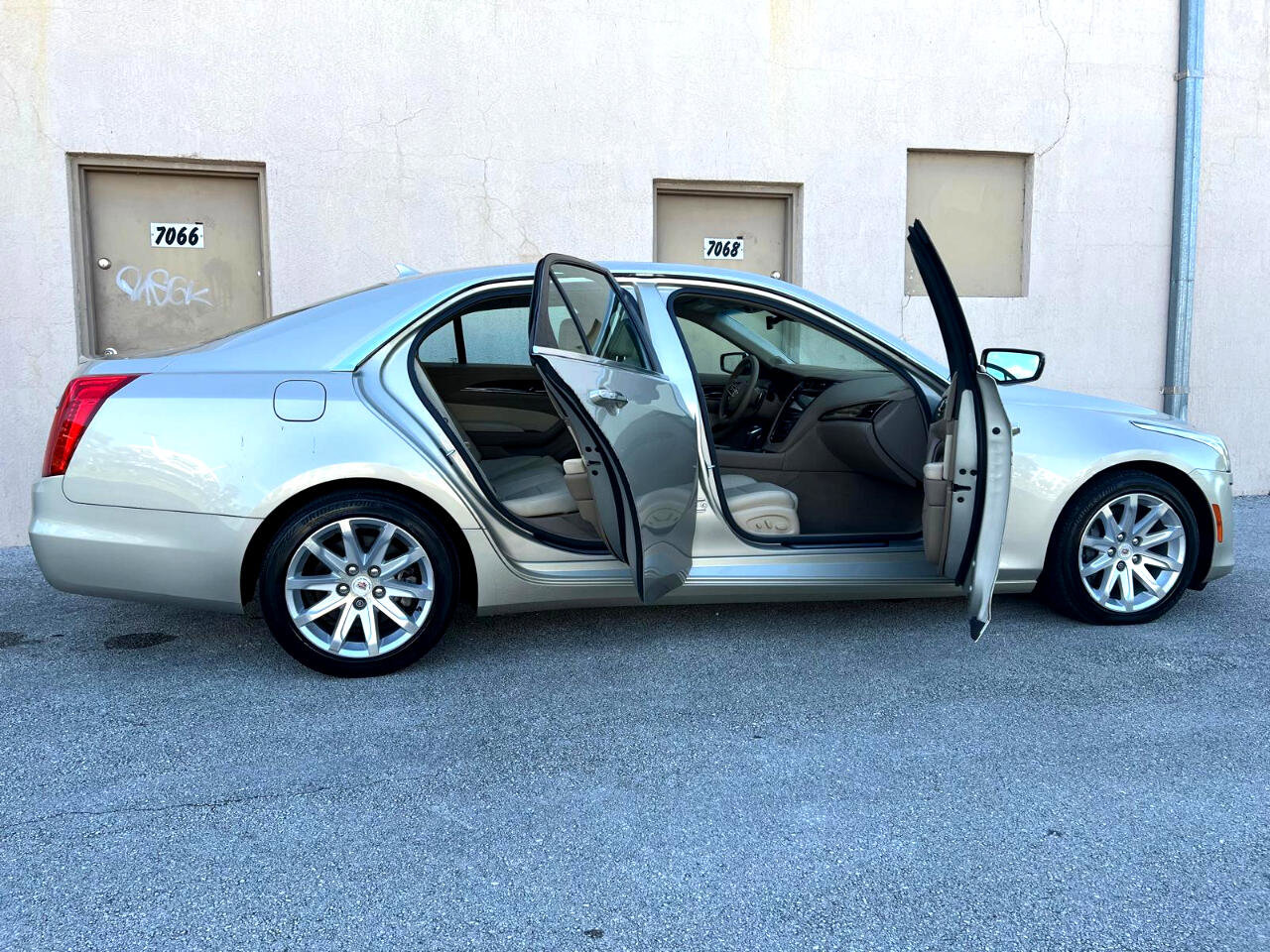 Used 2014 Cadillac CTS Luxury image 19