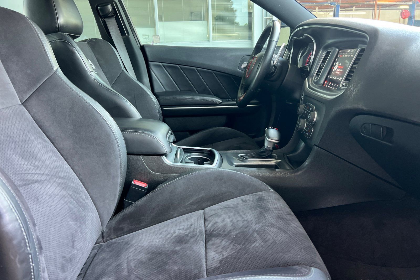 Used 2018 Dodge Charger R/T Scat Pack w/ Dynamics Package RWD image 14