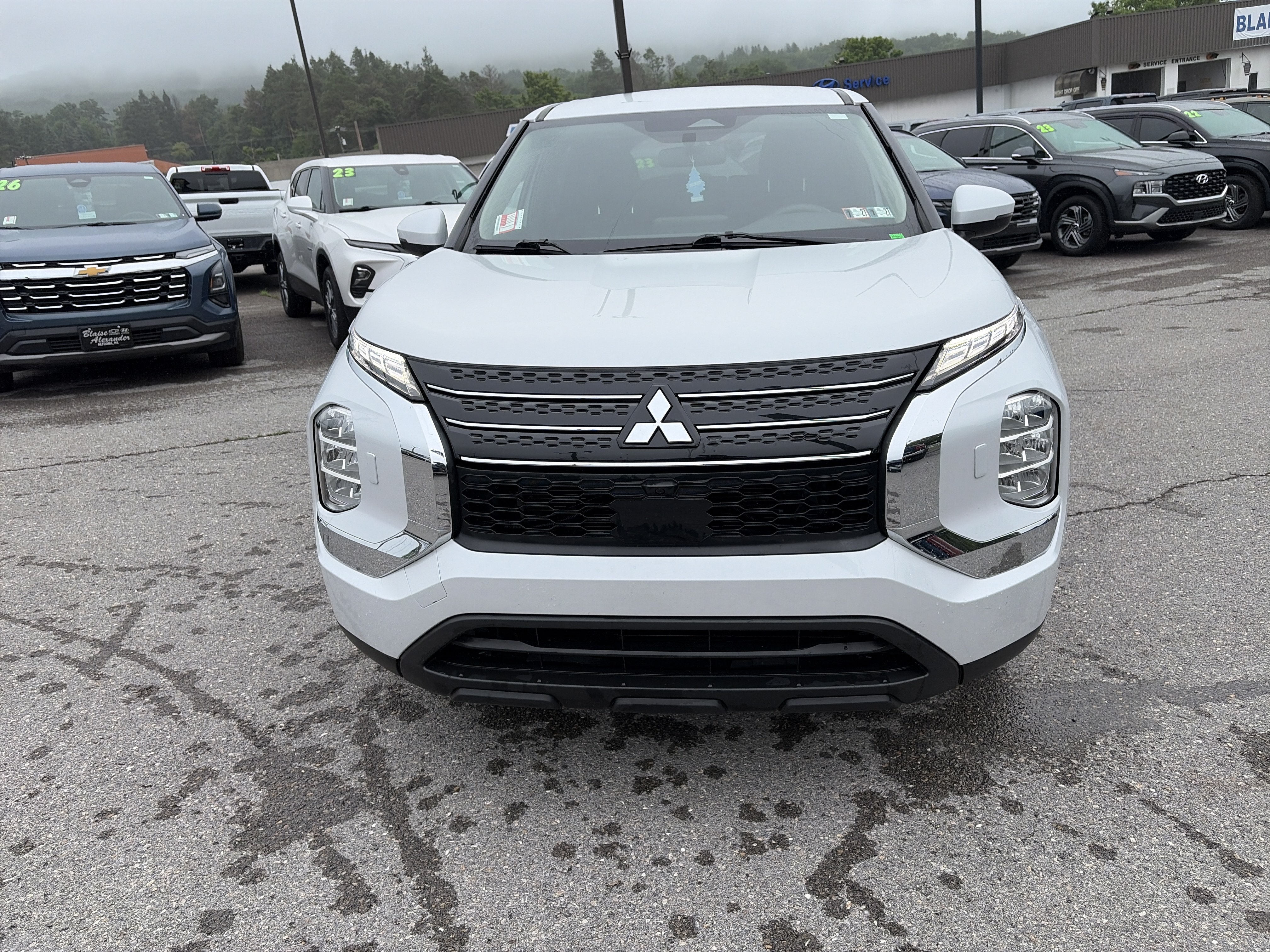 Used 2022 Mitsubishi Outlander ES AWD/4WD image 9
