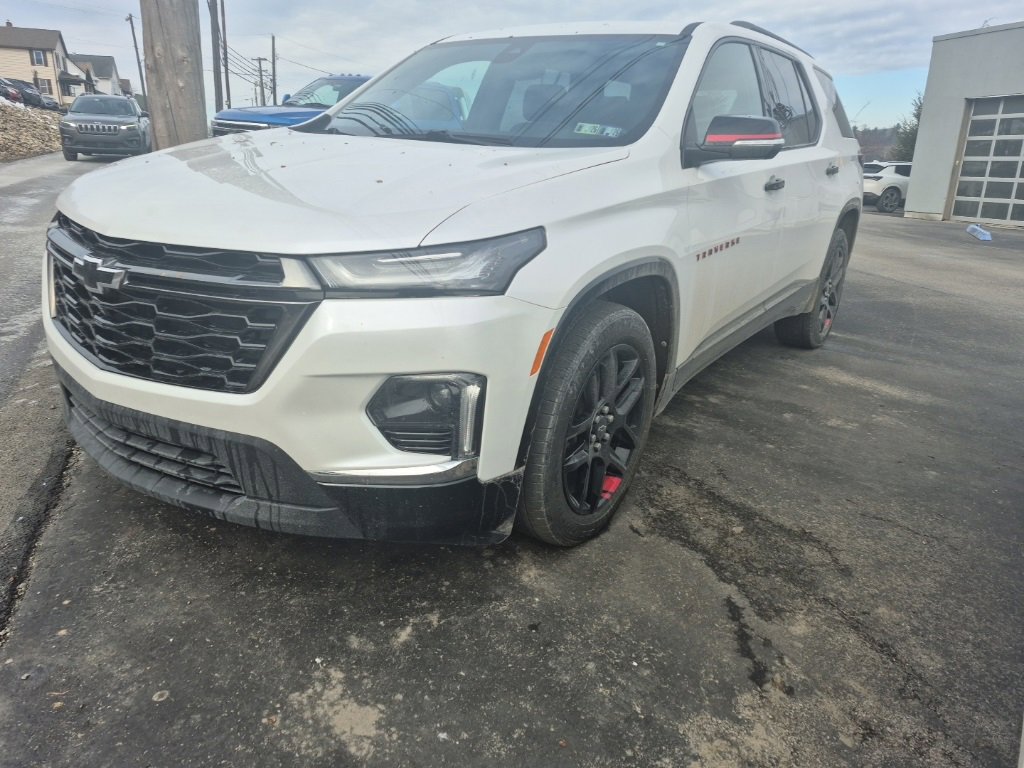 Used 2023 Chevrolet Traverse Premier w/ Redline Edition image 3