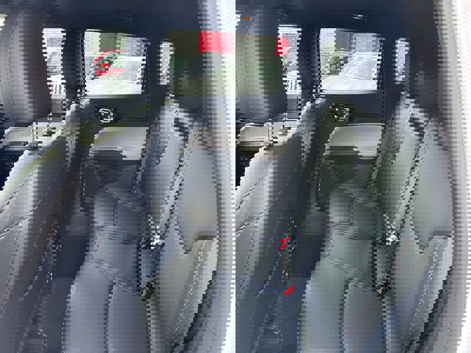 Used 2023 Jeep Compass Limited image 17