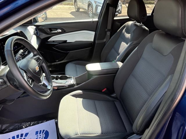 Used 2024 Chevrolet Trax LT w/ LT Convenience Package image 17