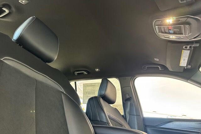 New 2025 Jeep Grand Cherokee L Laredo image 15