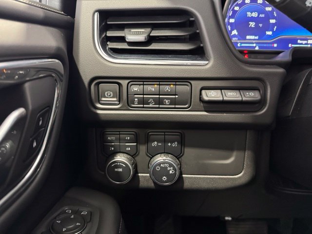 Used 2023 Chevrolet Tahoe Premier AWD/4WD image 20