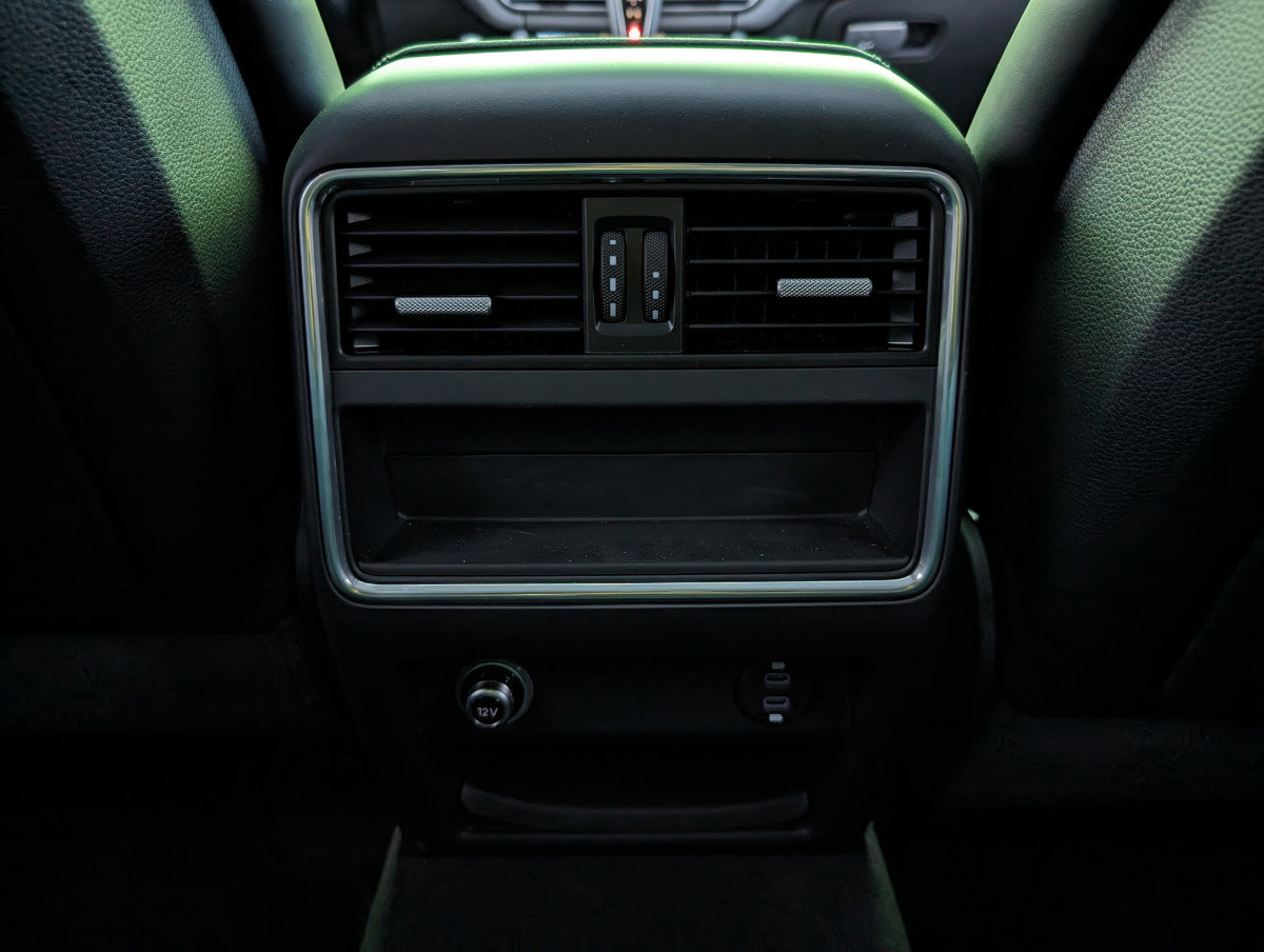 Used 2023 Porsche Cayenne Coupe image 29